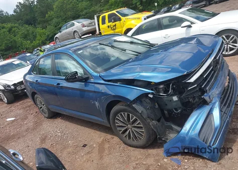 2021 Volkswagen Jetta 1.4T R-Line/1.4T S/1.4T Se z USA, uszkodzony, nr VIN 3VWC57BU6MM033172